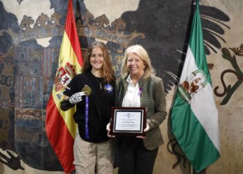 Recepción oficial a Sarah Almagro tras proclamarse campeona mundial de parasurfing
