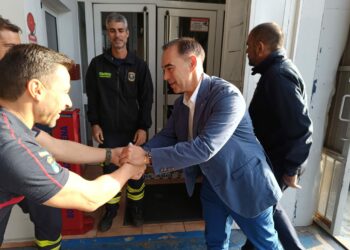 Benalmádena se compromete con los Bomberos a impulsar un nuevo parque y aumentará hasta en ocho las plazas de la plantilla actual