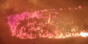 Declarado un incendio en el paraje de Valtocado, en Mijas