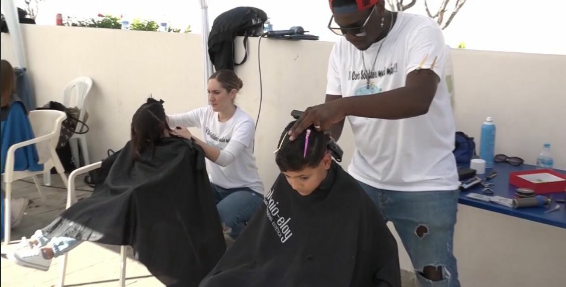 Jorge Peña recauda con ‘Cortes Solidarios’ alrededor de 4.000 euros para la Asociación Principito