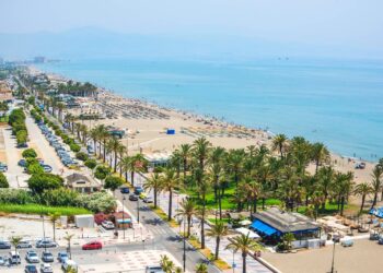 Torremolinos supera el millón de viajeros en 2023 y roza ya los cinco millones de pernoctaciones