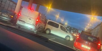 Una nueva colisión entre un camión y un turismo se suma al goteo diario de accidentes en la AP7