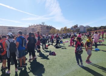 Benalmádena celebra el Día Mundial Contra la Obesidad con la marcha ‘Caminando por un reto’