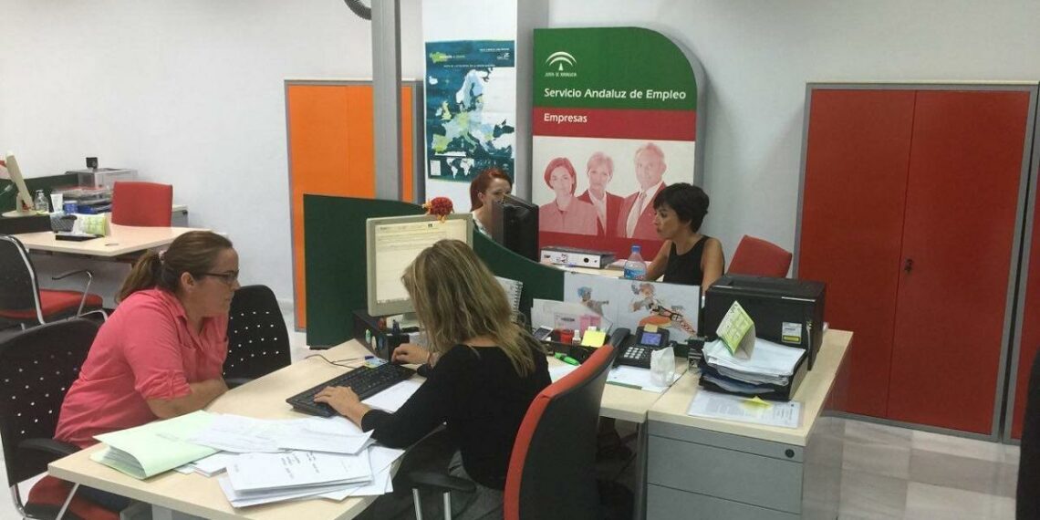 Marbella sumó en octubre más de 300 nuevos parados, la cifra más alta de la Costa