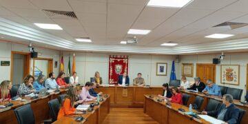El Ayuntamiento de Benalmádena rechaza la amnistía en un pleno extraordinario y urgente