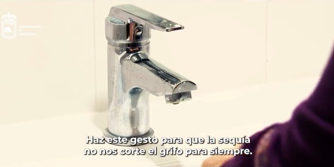 El Ayuntamiento de Fuengirola hace un llamamiento a sus vecinos: «La lluvia no depende de nosotros, ahorrar sí»