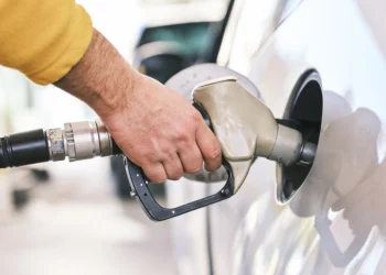 Detenido en Estepona por gastar 48.000 euros con una tarjeta de repostaje de su antigua empresa