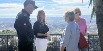 Mijas habilita un punto de atención para quienes han sufrido daños materiales por el incendio