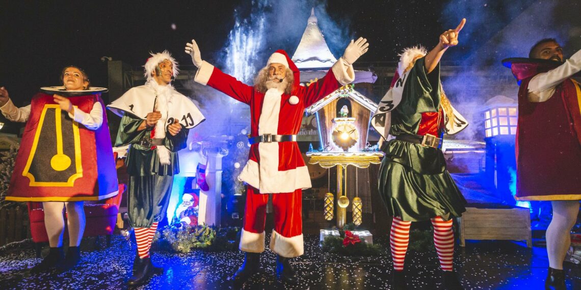 Miramar inaugura la Navidad con su tradicional poblado navideño transformado en una antigua estación de tren