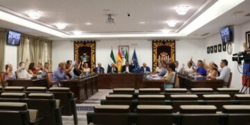 Mijas afronta hoy la moción de censura que podría dar la Alcaldía a Ana Mata