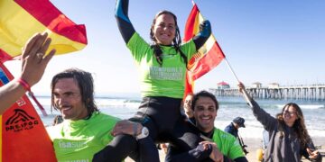 Sarah Almagro se alza como campeona del mundo de Parasurfing