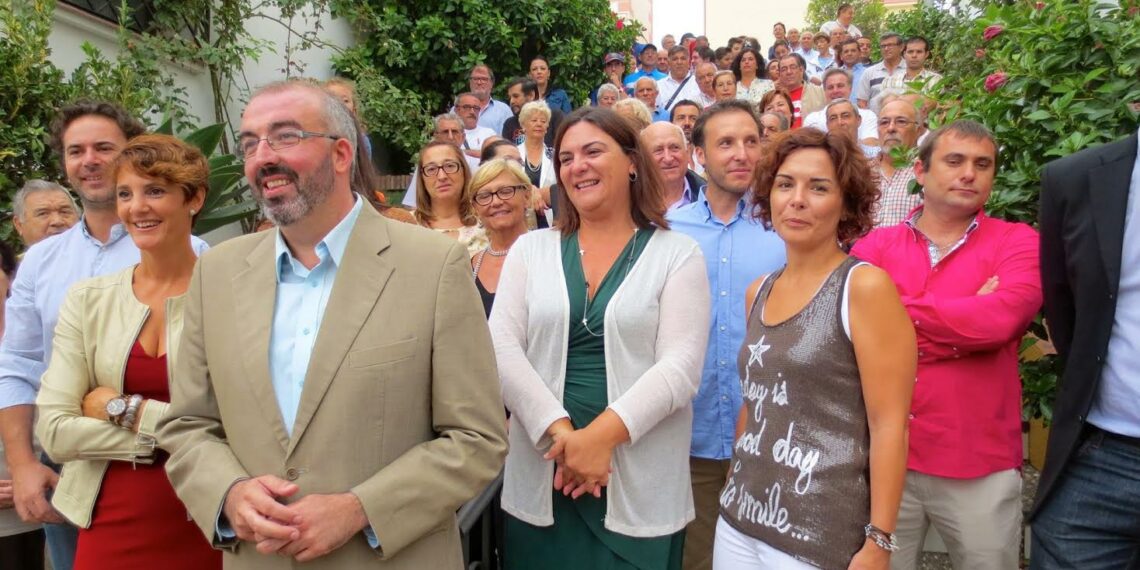 El exalcalde de Estepona David Valadez presenta su baja en el Psoe por la amnistía