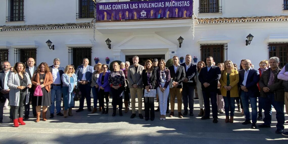 Los concejales de Vox en Mijas no acuden al acto institucional contra la Violencia de Género