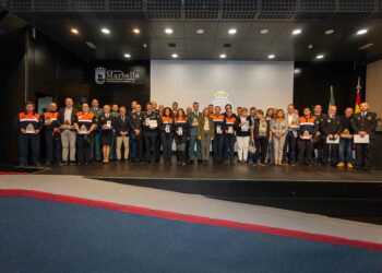 Ángeles Muñoz destaca el «servicio esencial» que prestan los voluntarios de Protección Civil en Marbella