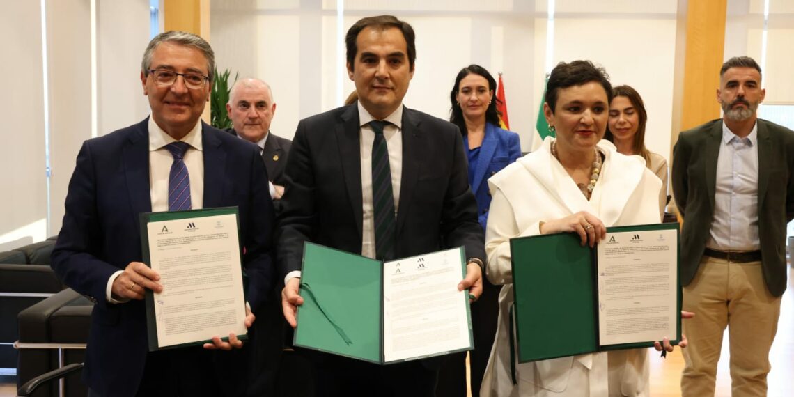 Justicia sella un pacto pionero a tres bandas con Diputación y el Ayuntamiento para construir la nueva sede judicial de Torremolinos