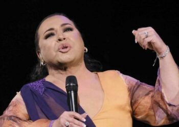 Falete trae a Estepona su espectáculo ‘Desnudando el Alma’