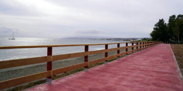 El Ayuntamiento de Estepona finaliza las obras del tramo de corredor litoral en la playa del Cristo