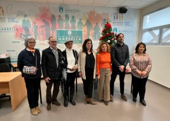 Hidralia entrega por séptimo año consecutivo 180 juguetes a tres asociaciones de Marbella