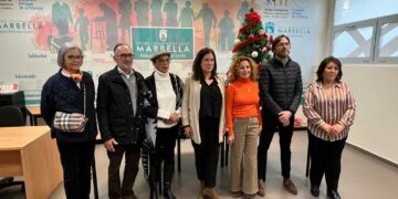 Hidralia entrega por séptimo año consecutivo 180 juguetes a tres asociaciones de Marbella