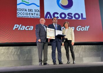 La Mancomunidad de Municipios de la Costa del Sol Occidental y Acosol reciben un premio al Mérito en Golf