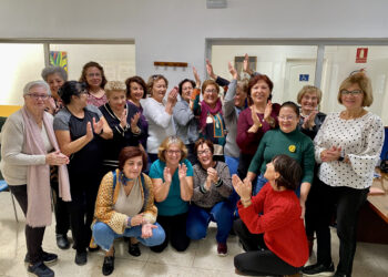 Unidas por el hilo: La historia de las Crocheteras de Torremolinos