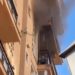 Arde una vivienda en la calle Hermanos Pinzón de Fuengirola