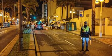 Policía Local de Benalmádena intensifica controles de alcoholemia y consumo de drogas en el inicio de las fiestas navideñas