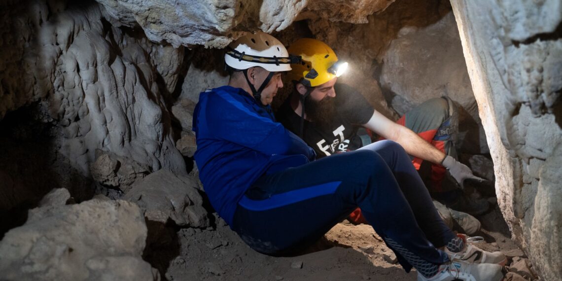 El alcalde de Benalmádena conoce por dentro el proyecto de la Cueva del Toro