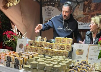 Así es el mercadillo navideño artesano que se instalará en el Puerto Deportivo de Estepona