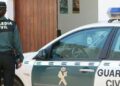 Detienen en Mijas a un hombre por agredir y amenazar con armas de fuego a su madre