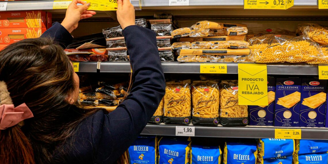 El Gobierno prorrogará este miércoles la rebaja del IVA a los alimentos básicos