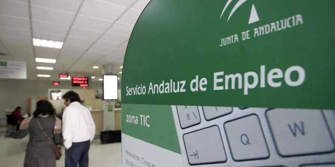Sube el paro en todos los municipios de la Costa del Sol aunque menos que hace un año