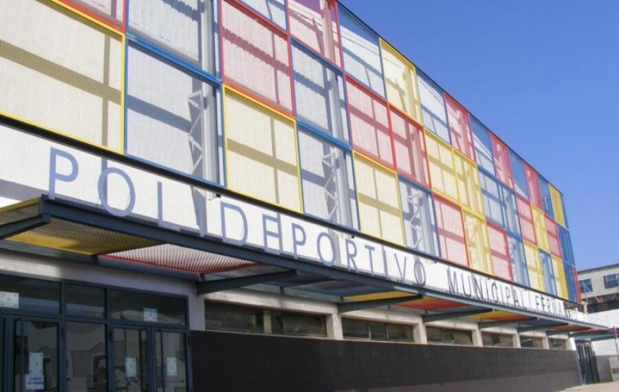 Investigan a un hombre por realizarse tocamientos frente a menores en Antequera