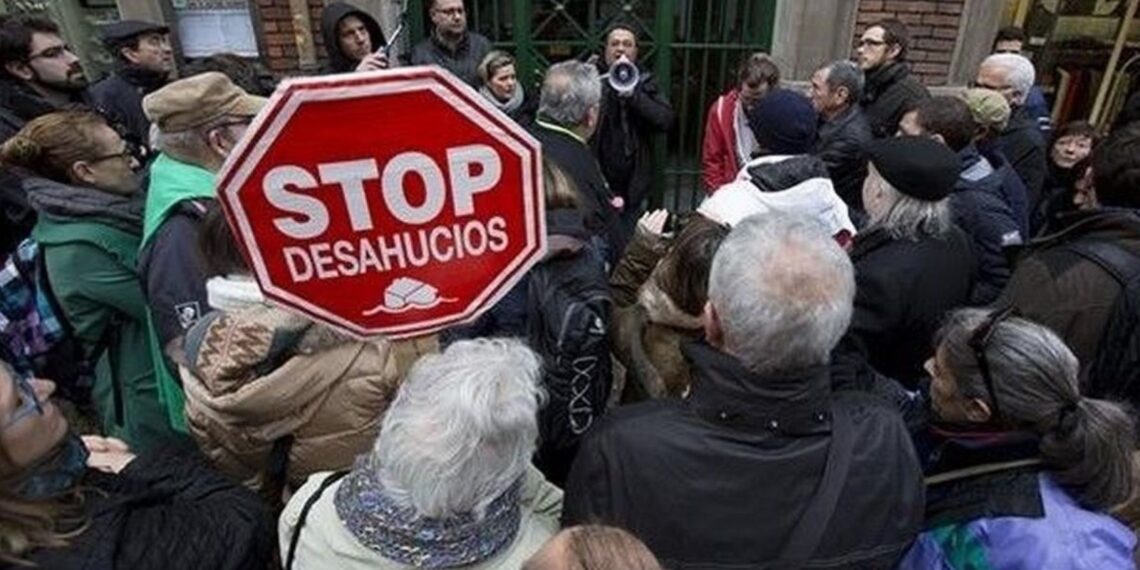 El Gobierno protegerá del desahucio a personas vulnerables durante 2024