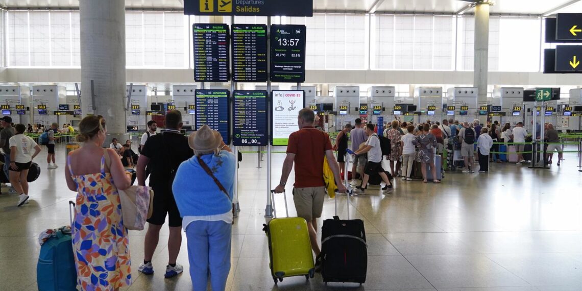 El aeropuerto de Málaga prevé más de 6 mil vuelos entre el día 22 y el 8 de enero