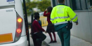 La DGT inicia una campaña de vigilancia del transporte escolar en Andalucía