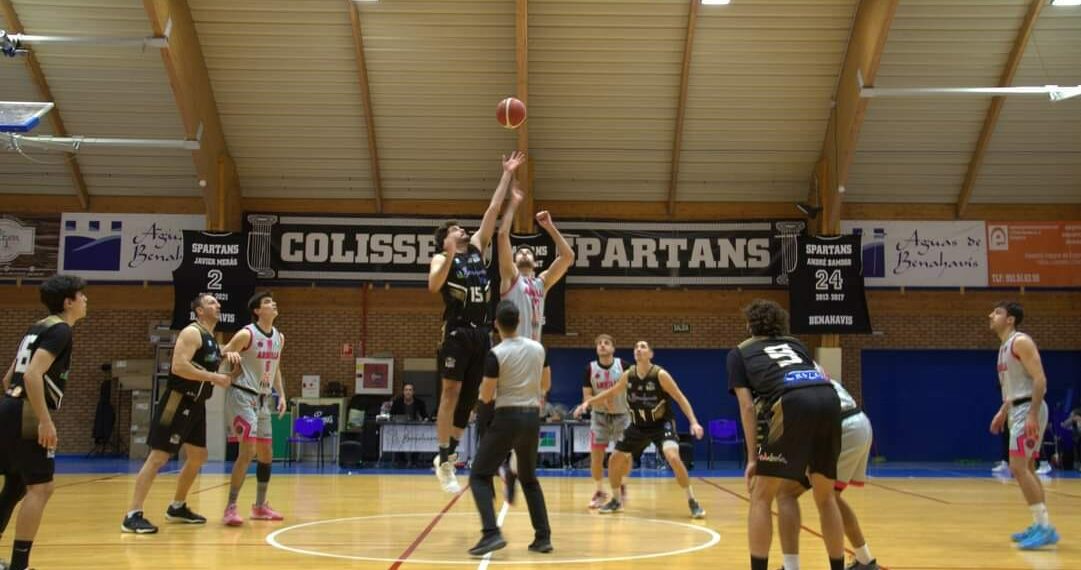 El CB Benahavis consigue la cuarta victoria de la temporada ante el CBA Armilla