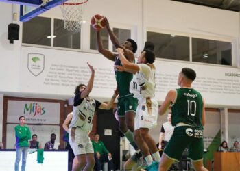 El CB Benahavís da la cara ante un fuerte Unicaja Andalucía