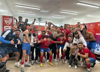 Baño de autoestima del CD Estepona ante el CD Manchego