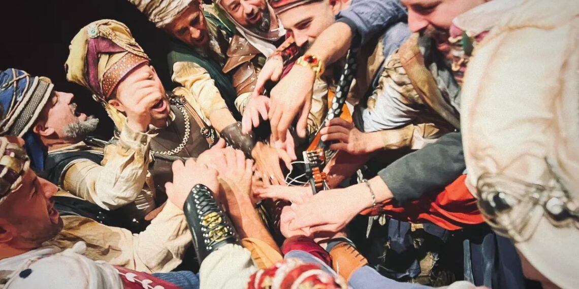 La comparsa ‘La Joya’ de Marbella y una chirigota de San Pedro, a las semifinales de Málaga