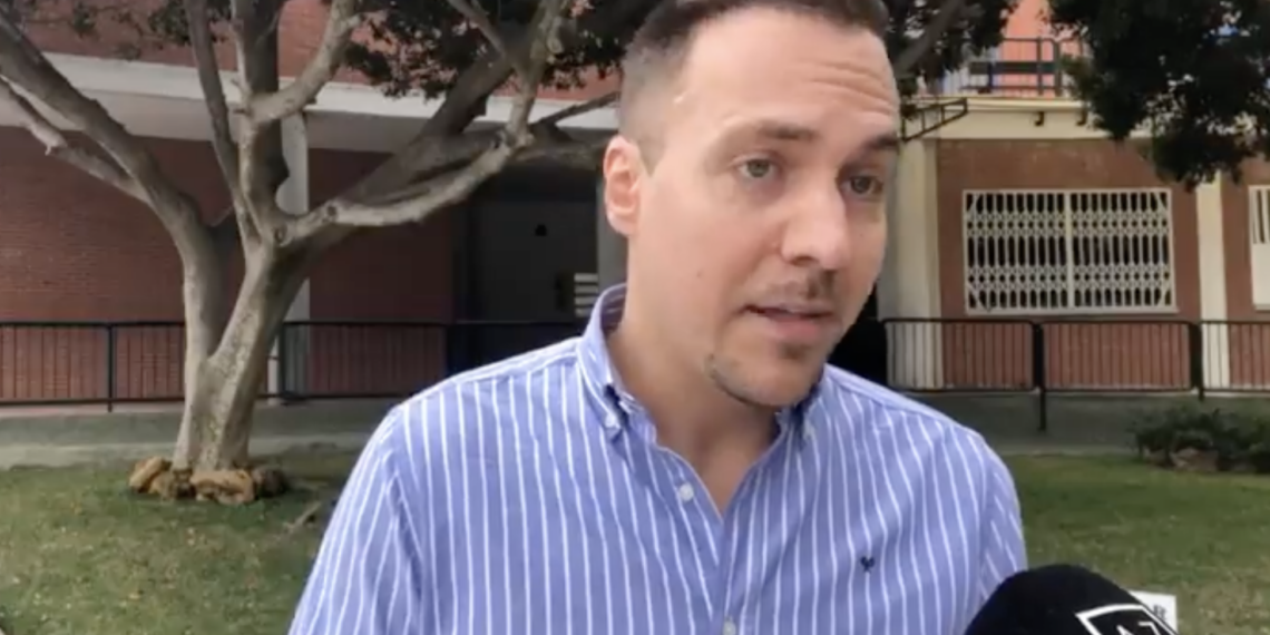 Un profesor de Estepona convierte el aula en plató para mostrar la realidad socioeconómica de Europa