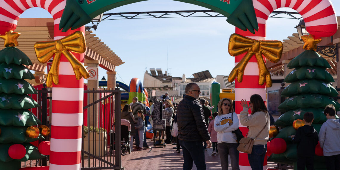 La Plaza del Alguacil recibe al Cartero Real con sorpresas, juegos y talleres para los más pequeños