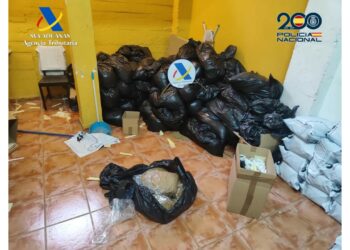 Desmantelan una empresa de paquetería de Benalmádena dedicada al contrabando de tabaco y medicamentos