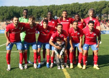 Al CD Estepona se le escapan dos puntos en el último suspiro frente al Betis Deportivo