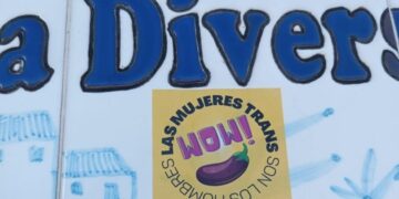 Actos vandálicos en la Plaza de la Diversidad de Casares con mensajes contra la transexualidad