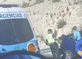 Un accidente en la A-7 a la altura de Benalmádena provoca retenciones de tráfico