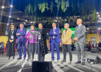 Torremolinos se presenta en Fitur e invita a vivir «los mejores días del año»