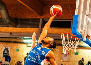 El CB Marbella derrota a uno de los líderes en un partido muy ajustado (73-72)