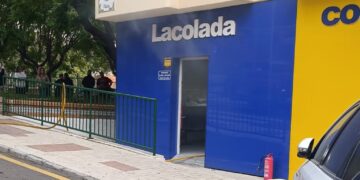 Arde una lavandería en la Avenida Andalucía de Estepona
