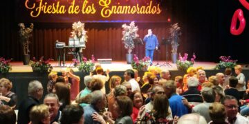 Los mayores de Fuengirola celebrarán el Día de los Enamorados con una gran fiesta